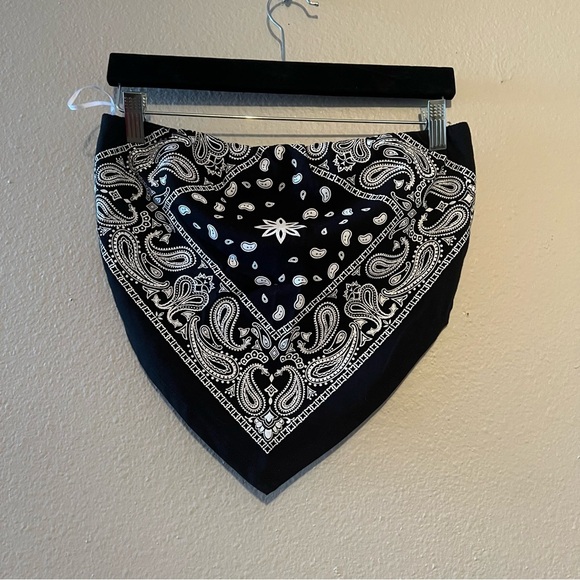 Design by Olivia Top - Picture 1 of 4